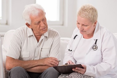 بهترین پرستار سالمند