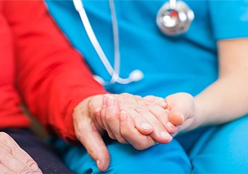 5 نکته که برای پرستاری از سالمندان باید رعایت کنیم