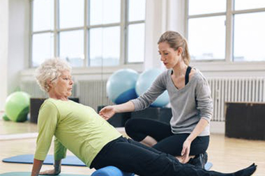 درباره درد لگن در سالمندان و راه های درمان آن