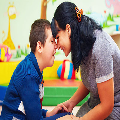 . کودک اوتیسم و نگهداری کودک اوتیسم