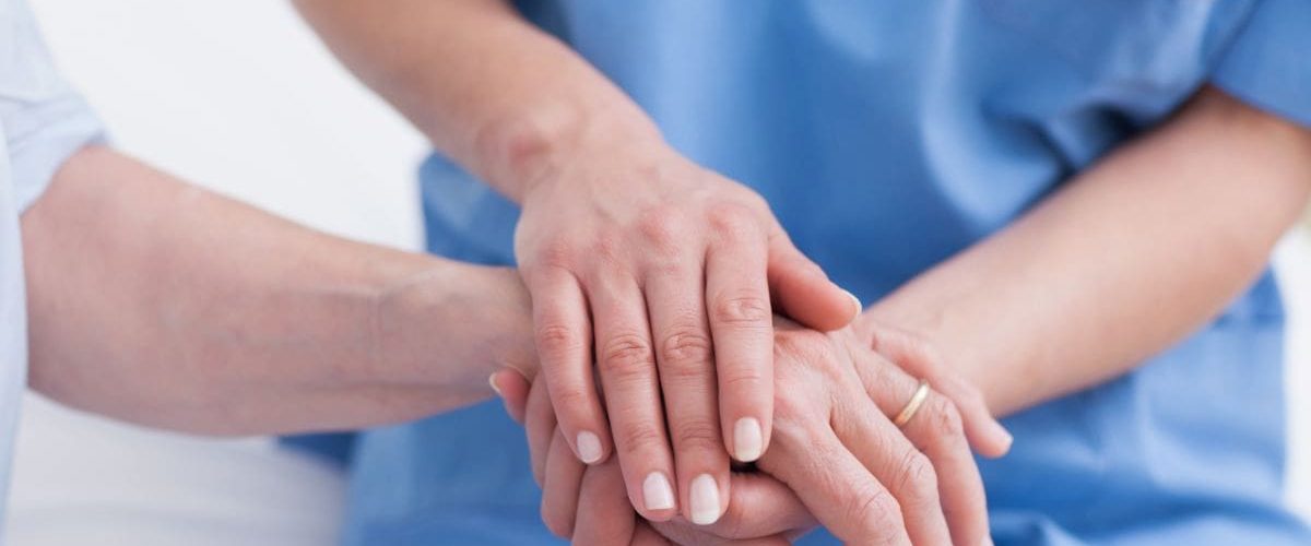 خدمات پرستار شبانه‌روزی – مراقبت حرفه‌ای و امنیت خانواده‌ها