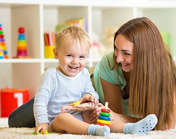 مراقبت تخصصی کودک در منزل با استانداردهای مؤسسه پرستاری سینا